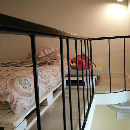 Warm Loft Central Apartment *